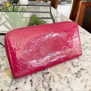 💎✨ZIPPY WALLET✨💎Louis Vuitton Red Vernis Beauty!